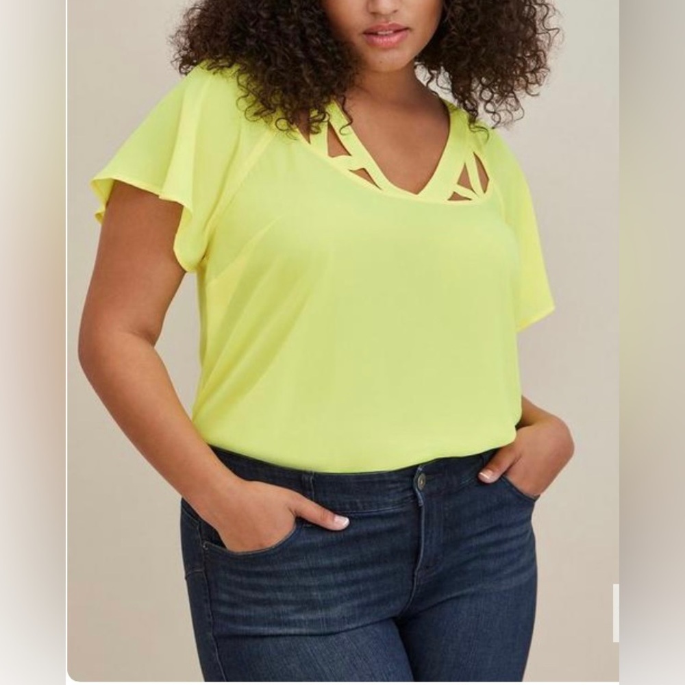 Torrid Georgette Cage Front Blouse Size 2 NWOT